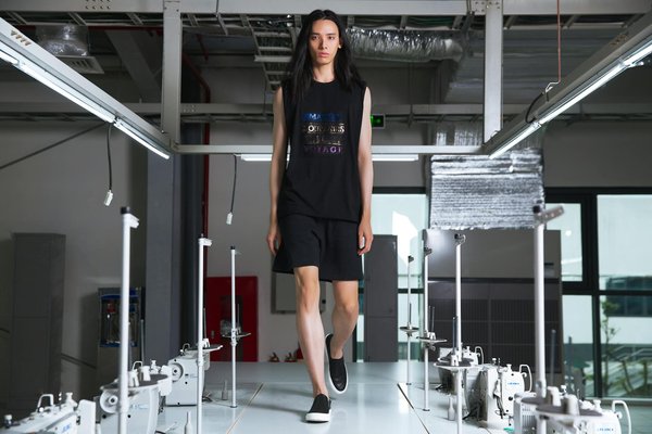 Robe demoiselle d'honneur tendance : les styles incontournables 2025